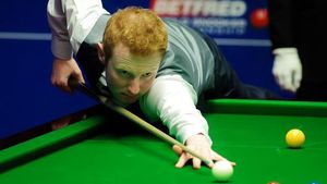 Selby, la un pas de eliminare în fața unei mari surprize. McGill conduce cu 10-6 înainte de ultima sesiune