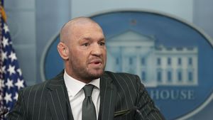 La scurt timp după ce a comis-o cu numirea Papei Leon al XIV-lea, Conor McGregor a stârnit iar controverse. Cum a numit-o pe câștigătoarea concursului de frumusețe „Fata din Ring”