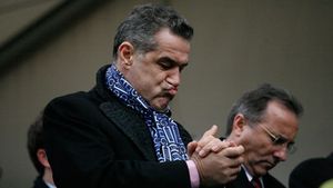 Becali susține că și el va  fi chemat la DNA:** "Așa am auzit! Sandu și Dragomir nu vor păți nimic, nu sunt vinovați"