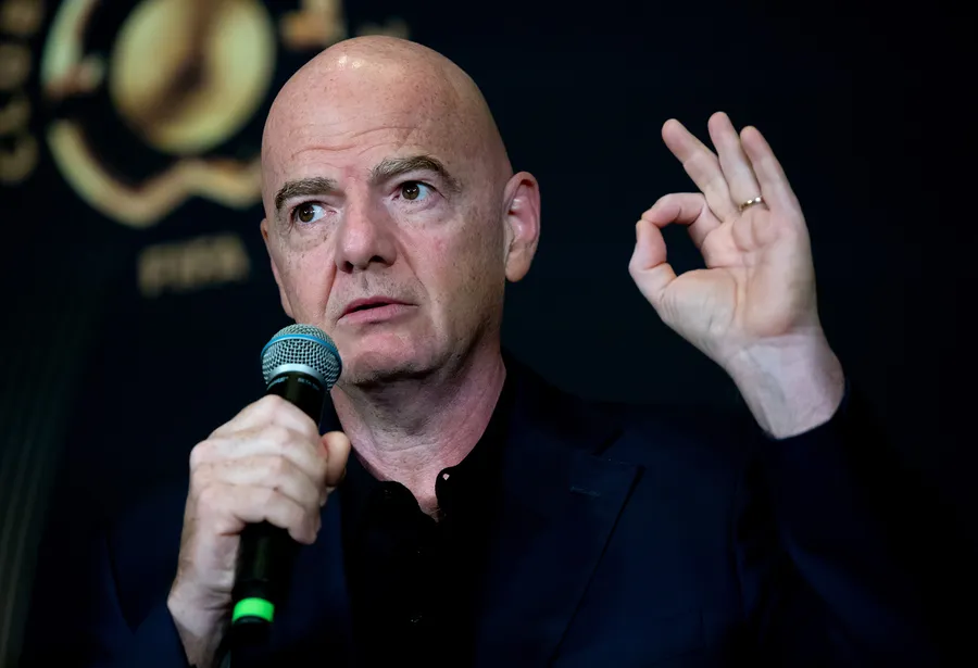 mondialul-miliardarilor-valoarea-ametitoare-premii-fifa-cm-2026-cele-mai-mari-salarii-selectioneri-cati-bani-vor-primi-cluburile-fotbalisti-convocati