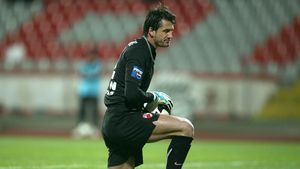 "Simt că fanii țin la mine, dar nu voi ajunge niciodată ca Niculescu, Dănciulescu sau Lobonț!"