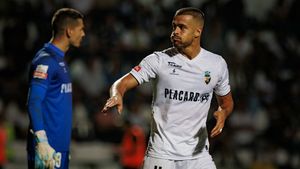 E liber de contract și poate semna oricând fotbalistul care și-a dat autogolul după numai 13 secunde de la debutul său de la FCSB!