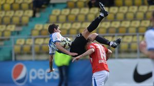 IMAGINEA ZILEI | Fotbalul din Liga1, sport periculos. Pintilii l-a "faultat" dur pe Henrique în Viitorul - Pandurii 4-0