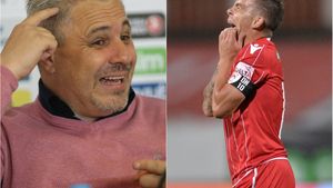 Șumudică intră prin alunecare la Nistor după episodul "telefonul": "Echipa ta joacă, tu ești căpitan și stai pe telefon? E jenant"