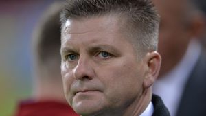 Dusan Uhrin, mesaj pentru suporteri după despărțirea de Dinamo: "Era imposibil să lucrez și să fac performanță. Îmi cer scuze!"