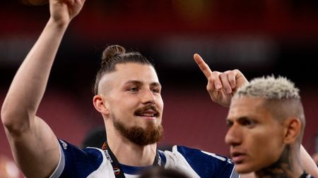 Decizia care îi schimbă cariera lui Radu Drăgușin. The Sun a făcut anunțul