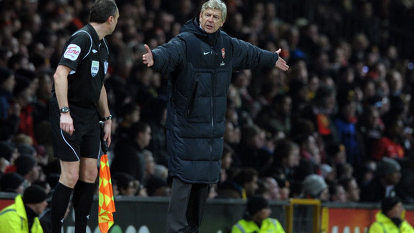 Wenger vrea să se dea liber la înjurat arbitrii!** Ce argumente are francezul