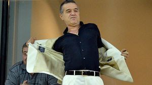 Europa League, șansa carierei pentru un stelist?** "E urmărit de cluburi din Italia, Spania și Franța!" Becali s-ar putea umple de bani