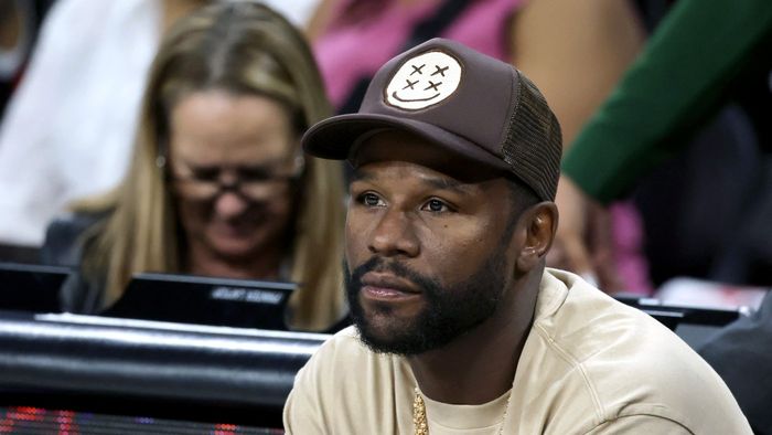 Cum şi-a permis Floyd Mayweather să plătească 400.000.000 de dolari pe 1.000 de apartamente în New York. „S-a lăudat că face 300.000.000 de dolari pe lună din aceste investiții”