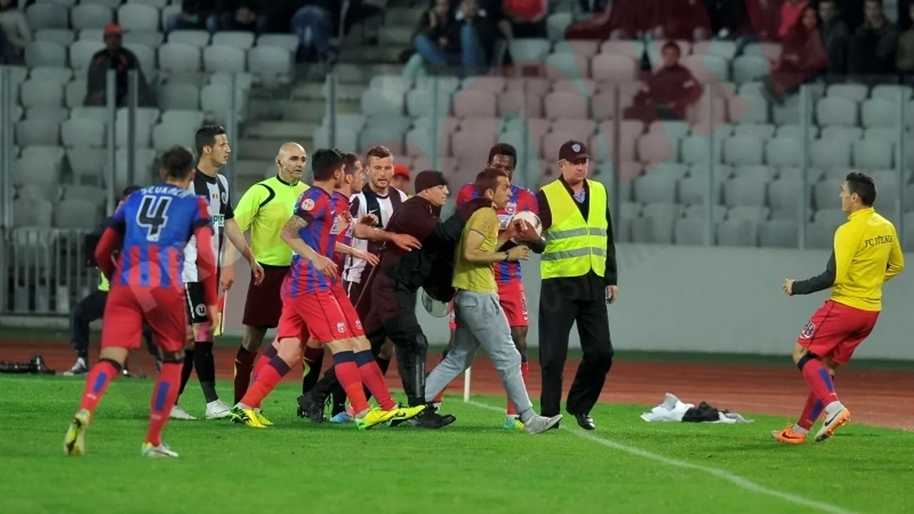 Momente incredibile pe Cluj Arena. FOTO: Un fan a fost la un pas să declanșeze haosul pe teren, după un gest necugetat
