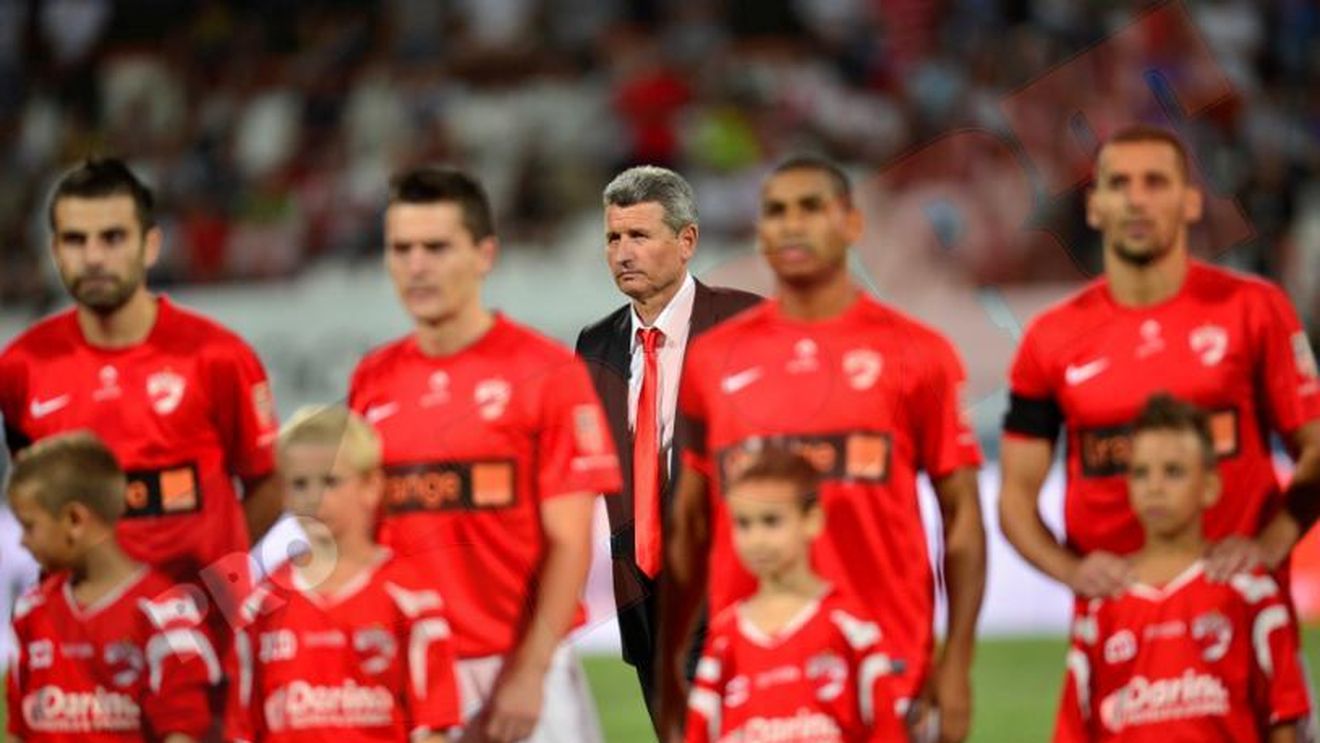 Rus l-a adus în pragul exasperării pe Mulțescu! Naționala îi salvează pe "câini"