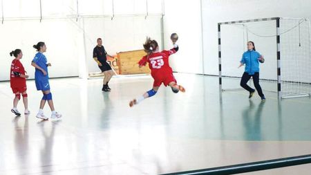 Blat și în curtea școlii! Fapte halucinante petrecute la întrecerile rezervate unor copii de 12-13 ani