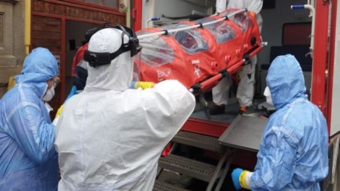Un nou simptom al coronavirusului a fost raportat în trei țări! Cât de ușor poate fi confundată infecția de COVID-19 cu altă boală