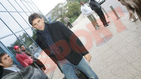 "Indiferent ce facem cu Franța, Răzvan nu va pleca!** Putem scoate un egal" FOTO Tricolorii au decolat spre Paris