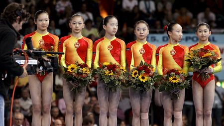 China neagă:"Nu avem gimnaste mai mici de 16 ani la JO"