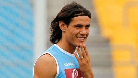 Teama de PSG îl face pe Abramovic să pună totul la bătaie!** Dă un titular din echipa lui Di Matteo pentru "mașina de goluri" Edinson Cavani