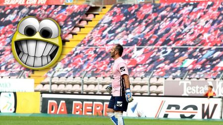 Idei pentru fericirea lui Andone! FOTO** Italienii de la Triestina și-au umplut tribunele cu suporteri...desenați