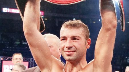 Lucian n-a vrut să forțeze un eventual KO, pentru a nu risca precum în meciul cu Andrade:** "Un meci... aproape perfect"