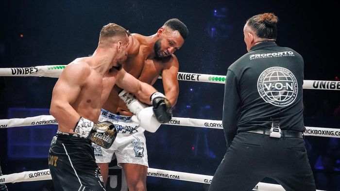La trântă cu „Barosul”! Ștefan Lătescu revine în circuitul Glory cu o luptă dură împotriva fostului campion mondial Sergej Maslobojev. SPECIAL