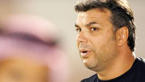 Cosmin Olăroiu: „Titlul cu Steaua e mai important"