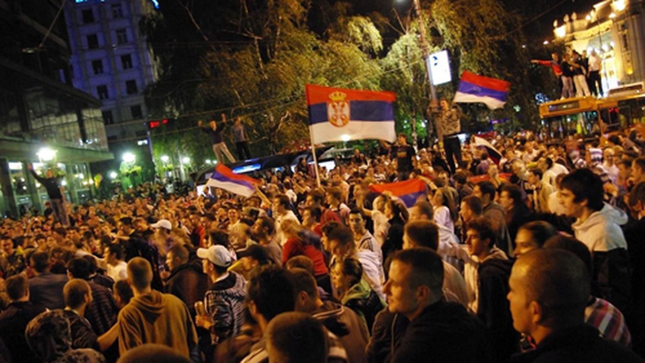 FOTO** Sârbii au ieșit pe străzi pentru a sărbători calificarea