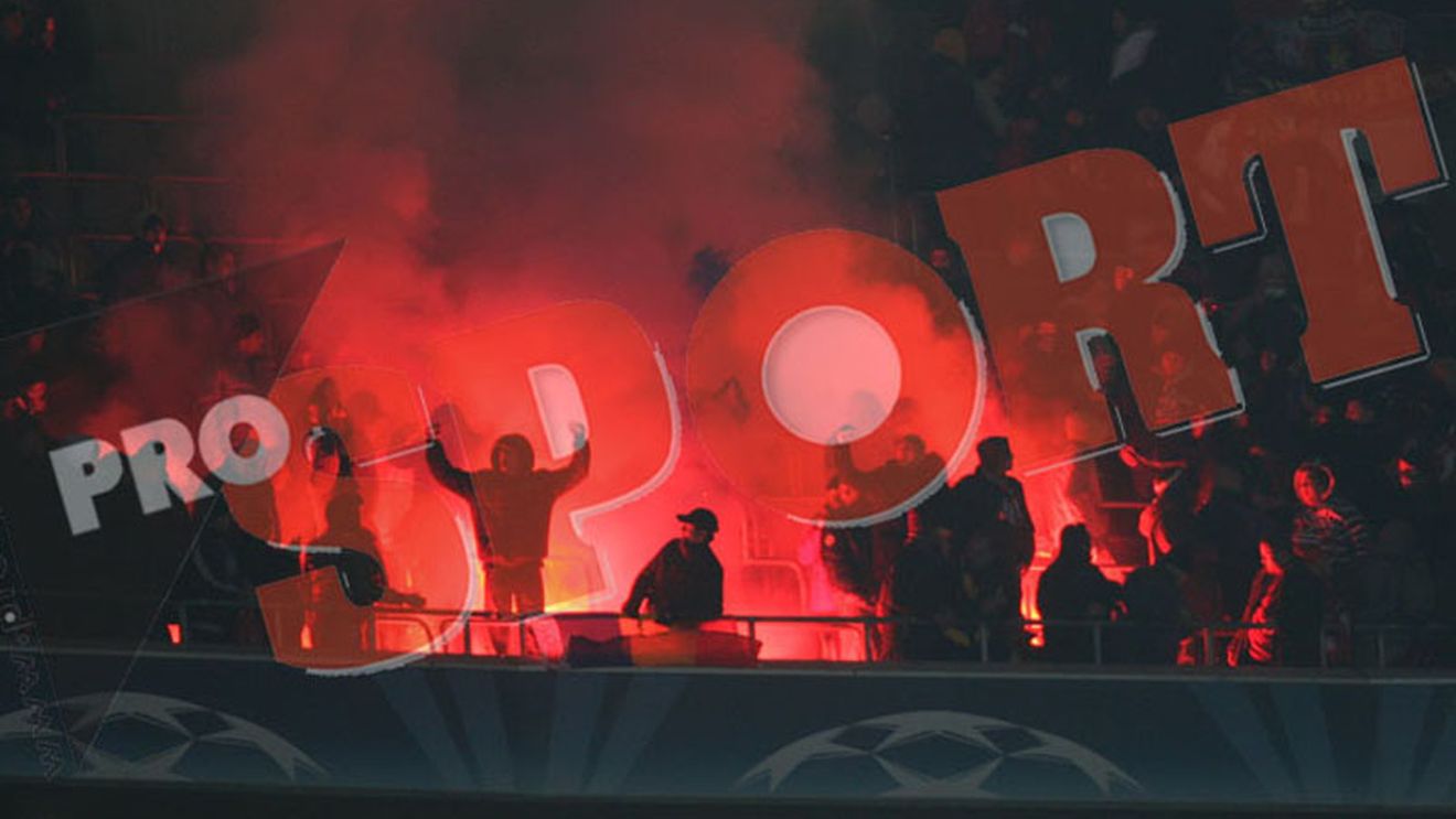 Fanii steliști au aprins torțe pe Allianz Arena! "Vor plăti! Steaua riscă doar o amendă!"