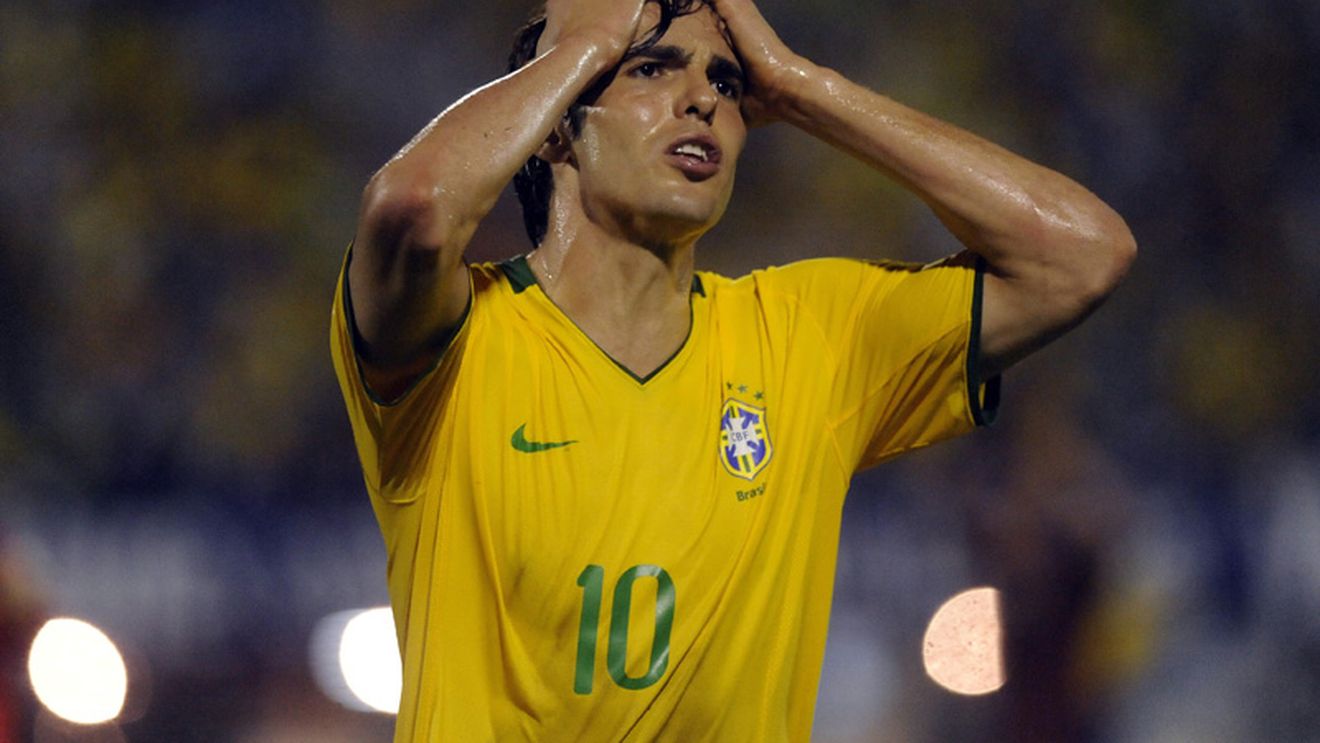 VEZI CUM VOR ARĂ‚TA URNELE PENTRU TRAGEREA LA SORȚI A CAMPIONATULUI MONDIAL!**