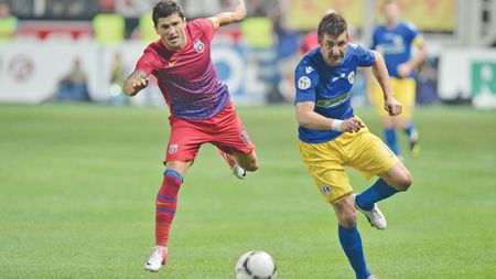 "Dodel" era să piardă derby-ul cu CFR!** Cum a fost salvat de team-managerul Stelei