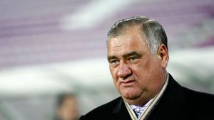 Lui Chivorchian nu i-au ieșit la număr jucătorii în Ghencea: "Poate data viitoare vom veni și cu fundașii!" Remarcatul șefului nemțean: "Este mai bun la Steaua"