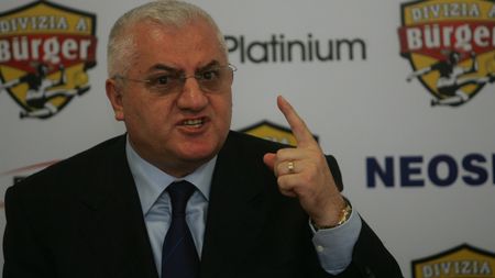 Dragomir: "Am schimbat legea din cauza lui Becali"