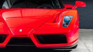 A vrut să aibă un Ferrari ca nimeni altul, iar acum cere un preț imens pe bolid! Are doar 21.000 de kilometri