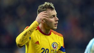 EXCLUSIV | "E o lipsă de respect, a fost degradantă toată această telenovelă!" Agentul lui Maxim nu înțelege ce se întâmplă la națională: "Iordănescu face lucruri ciudate"