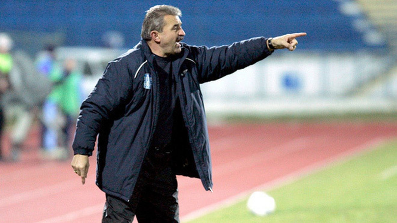 Popa, după ce a readus Iașiul în Liga I:** "O să sărbătoresc în pielea goală, cu 2-3 'mașini' frumoase lângă mine":)