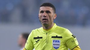 Adevăratul motiv pentru care Marcel Bîrsan a validat golul din ofsaid al celor de la Sepsi! Gafă colosală în camera VAR a celuilalt arbitru, Iulian Dima. EXCLUSIV