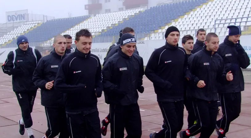 Fotbaliștii albaiulieni** sunt apți de joc