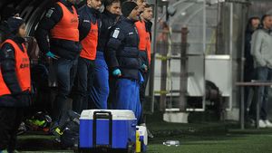 Punct și de la capăt. ASA - CFR s-a terminat 0-0, iar finalista se decide la Cluj. Mutu a intrat în minutul 63