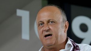 Au apărut primii contestatari ai propunerii lui Dan Șucu privind banii din drepturile TV: „Hai să ne vedem de ale noastre, e mai bine așa”