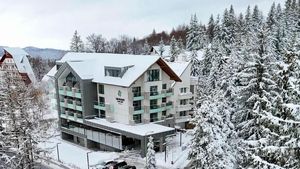 Simona Halep şi-a mărit imperiul imobiliar şi noua „perlă” a coroanei este la Poiana Braşov. Primele imagini de la interior cu hotelul care poartă numele campioanei
