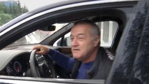 Replica patronului FCSB, după mesajul „Gigi Becali, la volan, la 17 zile de când i-a fost suspendat permisul pentru 3 luni”