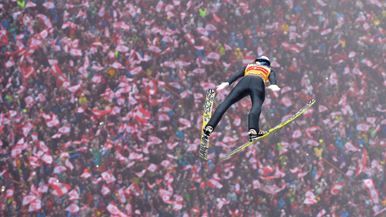 Triplă lovitură pentru Schlieri!** Austriacul e lider în clasamentul general al Turneului celor Patru Trambuline