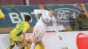 "Domnu' arbitru schimbăm și noi tricourile la pauză?"** Reacția incredibilă a unui jucător argeșean pe tunelul de la vestiare!