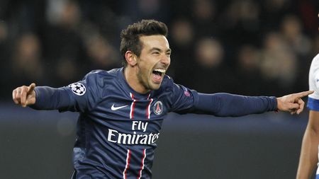 Lavezzi se ține de șotii VIDEO: Ce i-a făcut unui cameraman după victoria contra lui Marseille