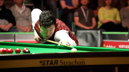 Aproape să îl eclipseze pe Ronnie O'Sullivan! Un chinez de 17 ani putea deveni cel mai tânăr campion din snooker, dar finala Openului Irlandei de Nord s-a încheiat dramatic