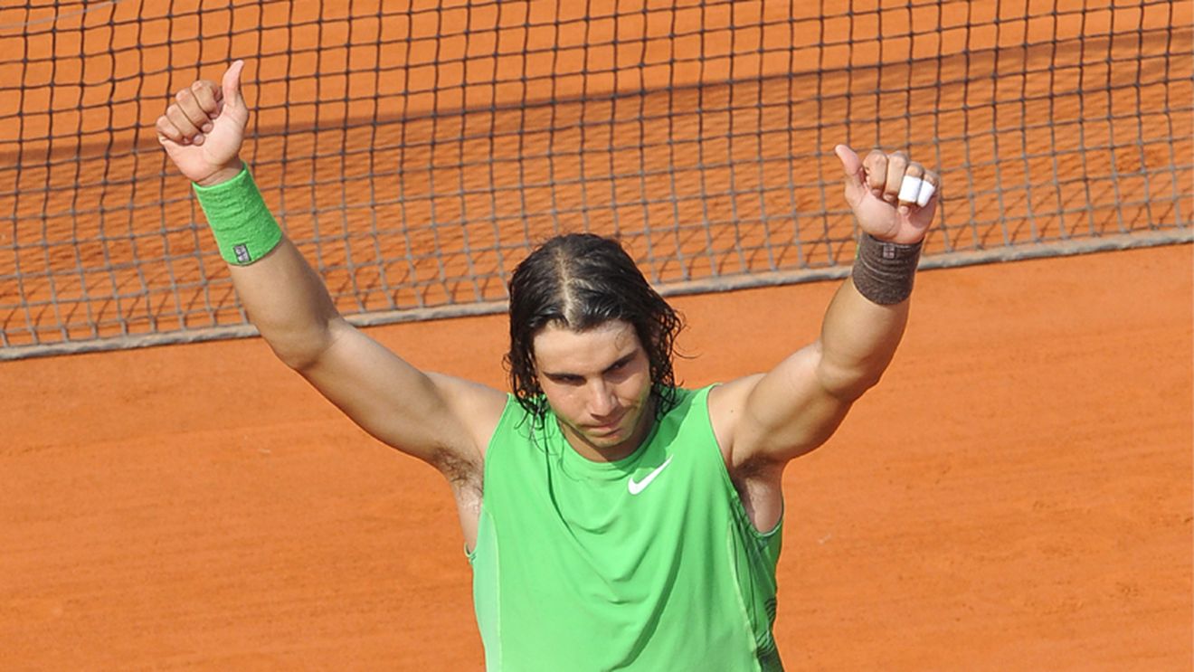 Nadal l-a zdrobit pe Federer