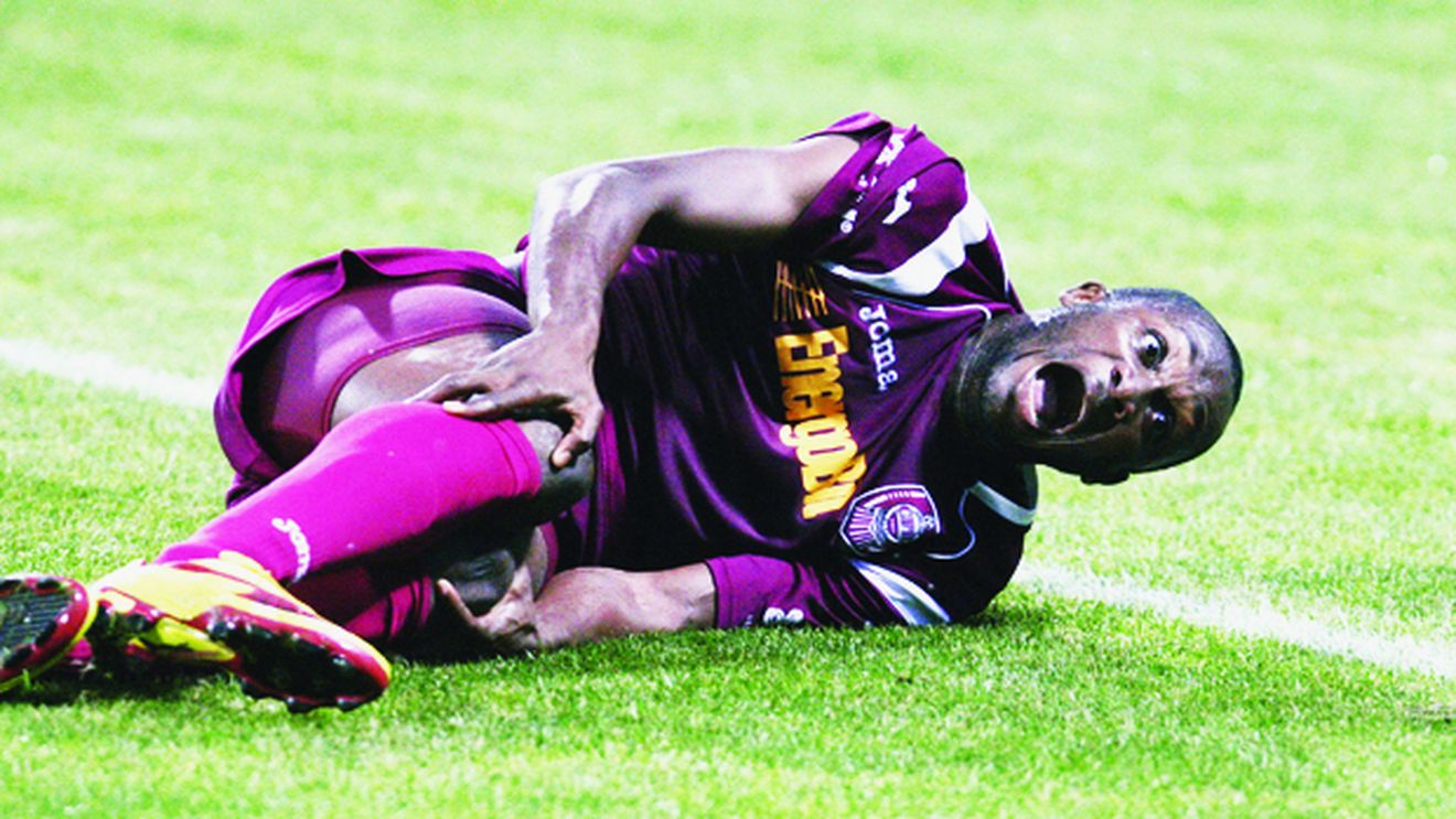 Își "repară" golgheterul: Kone se tratează din nou la vraci