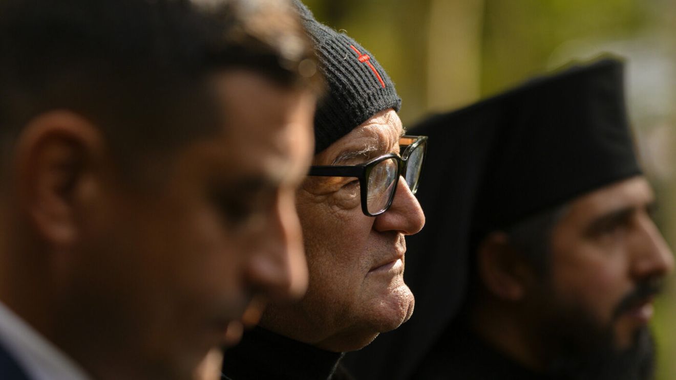 „I-o spun ca fratelui meu”. Mitică Dragomir i-a cerut lui Gigi Becali să se împace de urgență cu femeia pe care a atacat-o dur