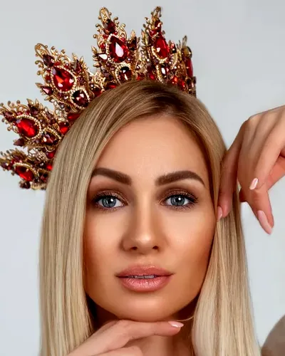 Fosta Miss Ucraina s-a refugiat la Botoșani. Ce s-a întâmplat în casa modelului, înainte de izbucnirea războiului