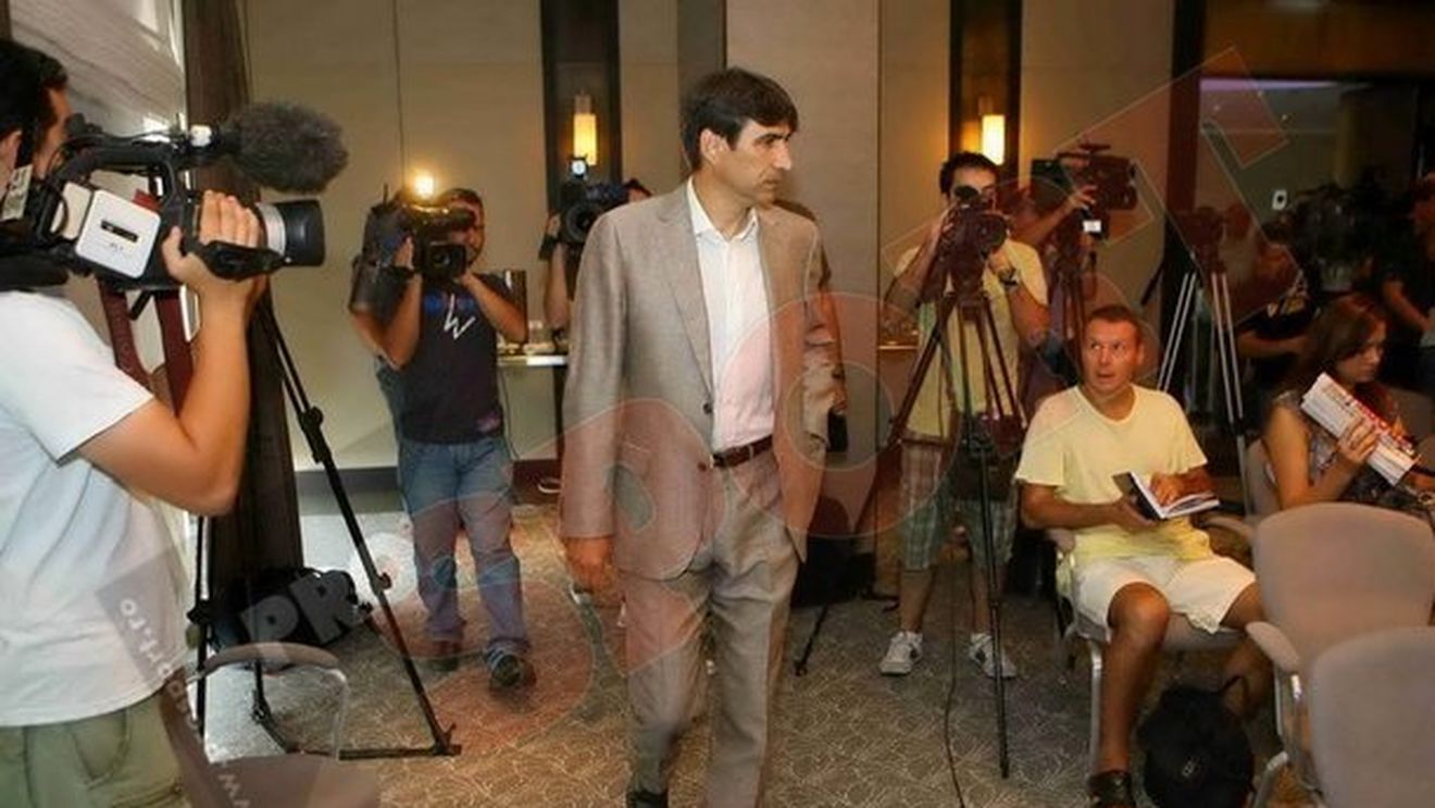 Străinii, despre scandalul de la Steaua**: "Pițurcă, victima lui Becali" / "Steaua își strică reputația"