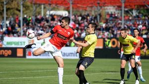 Ceahlăul acuză mai multe cluburi că l-au contactat pe Marc și amenință cu memorii la FIFA și UEFA! Dinamo neagă interesul