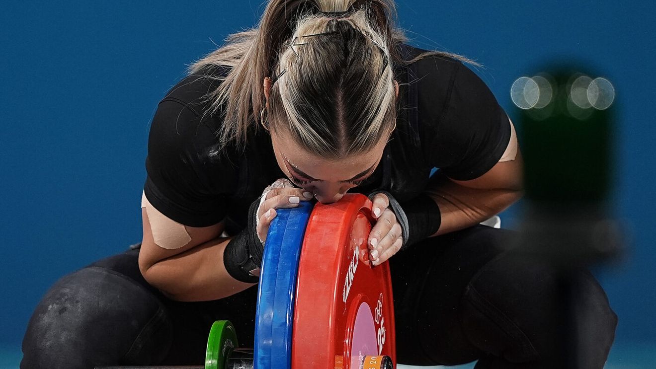 Mihaela Cambei e absolut senzațională: a luat 3 medalii de aur la Campionatele Europene de Haltere